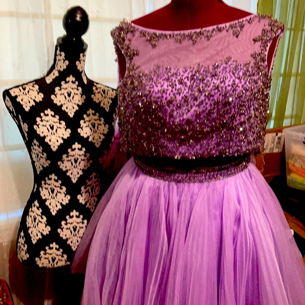 Sherri Hill size 2, 2 piece dress, purple